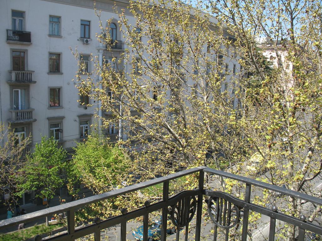 Vera Garden Apartment Tbilisi Ngoại thất bức ảnh